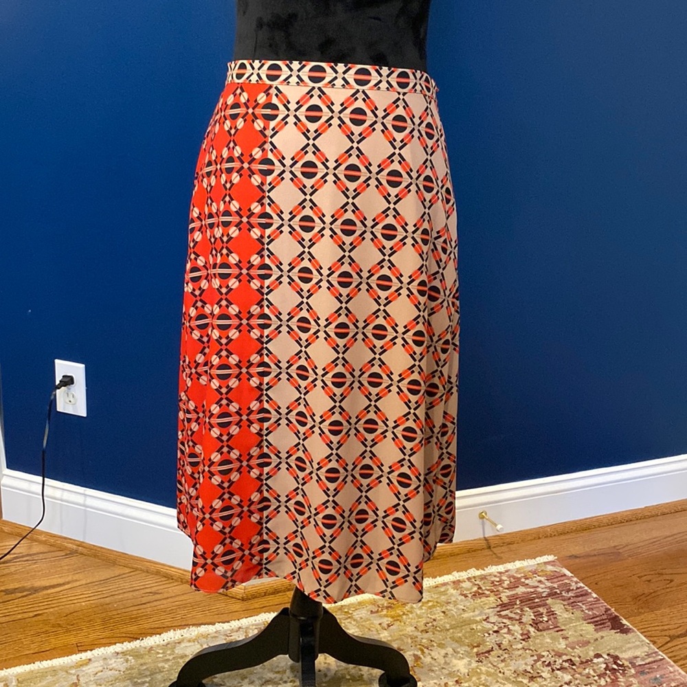 Etcetera Skirt size 4 in rich colors.